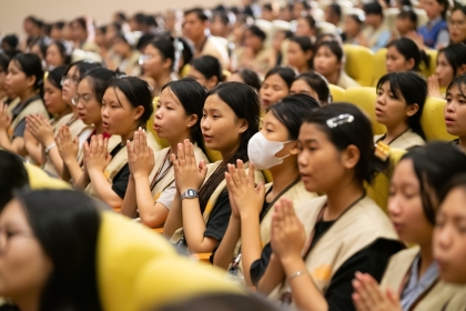 HT.Thích Bảo Nghiêm thuyết giảng cho 1.500 khóa sinh khóa tu mùa hè chùa Bái Đính